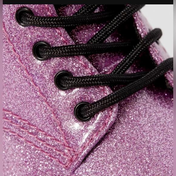 Dr. Martens 1460 Glitter T Boots
Pink Sparkle Girls Toddler US 9
(EU 26) NWOT - Picture 14 of 15